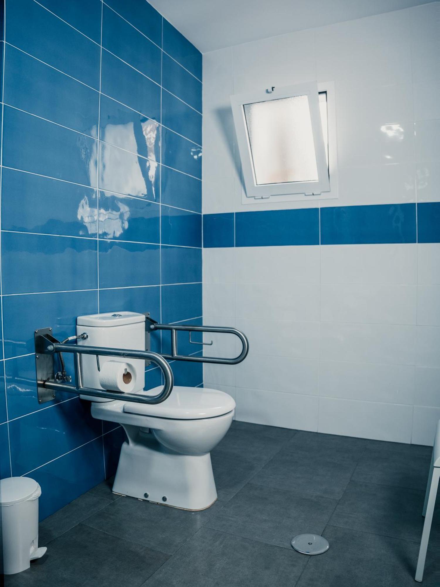 Hostal Delia Alora Esterno foto